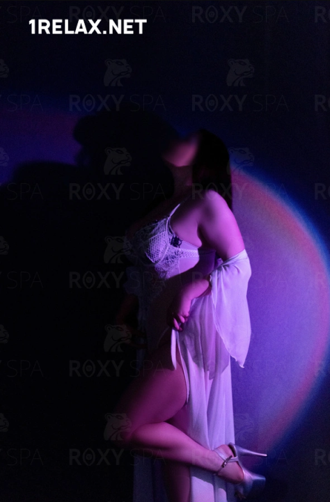 Девушка массажистка Арина, салон Roxy SPA фото №5 Девушка массажистка Арина, салон Roxy SPA фото №5