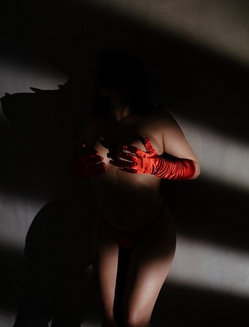 Девушка массажистка Каролина, салон Студия 21